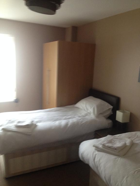 Coach & Horses Bed and Breakfast Tredegar Δωμάτιο φωτογραφία