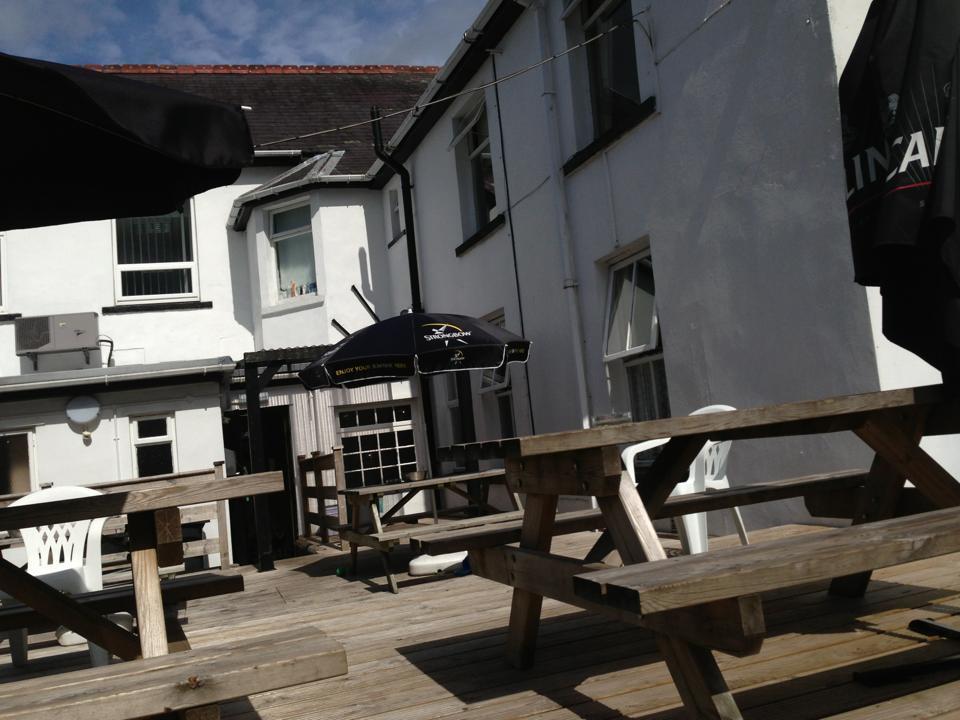 Coach & Horses Bed and Breakfast Tredegar Εξωτερικό φωτογραφία